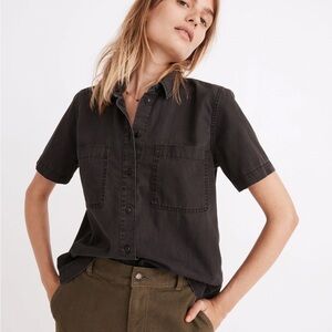 Denim Short-Sleeve Button-Up Shirt in Lunar Wash